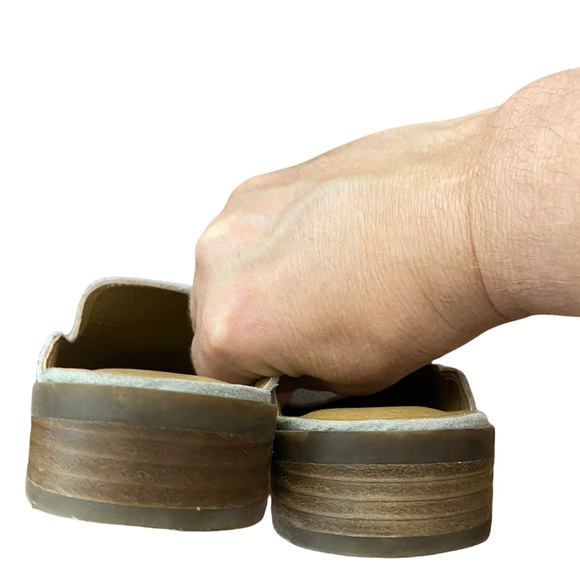 Lucky brand slides - Picture 2 of 6